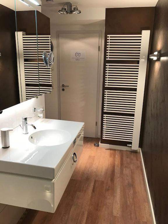 Exclusive Fewo In Warnemuende, 150M To The Beach, 2 Bathrooms, 2 Bedrooms, Sauna, Wifi And Much More. Rostock Eksteriør bilde