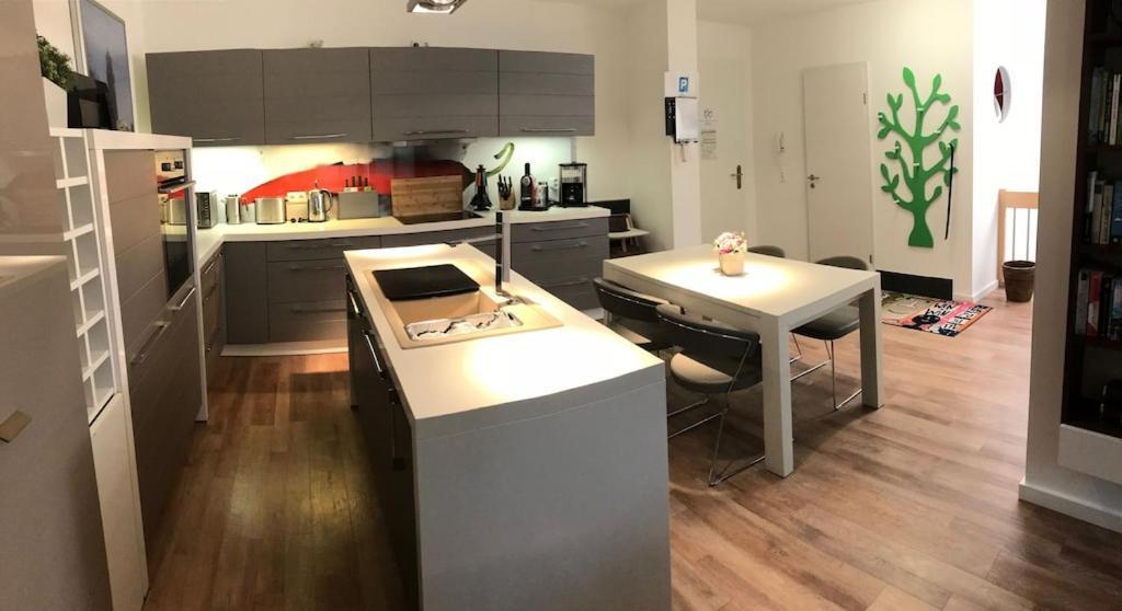Exclusive Fewo In Warnemuende, 150M To The Beach, 2 Bathrooms, 2 Bedrooms, Sauna, Wifi And Much More. Rostock Eksteriør bilde