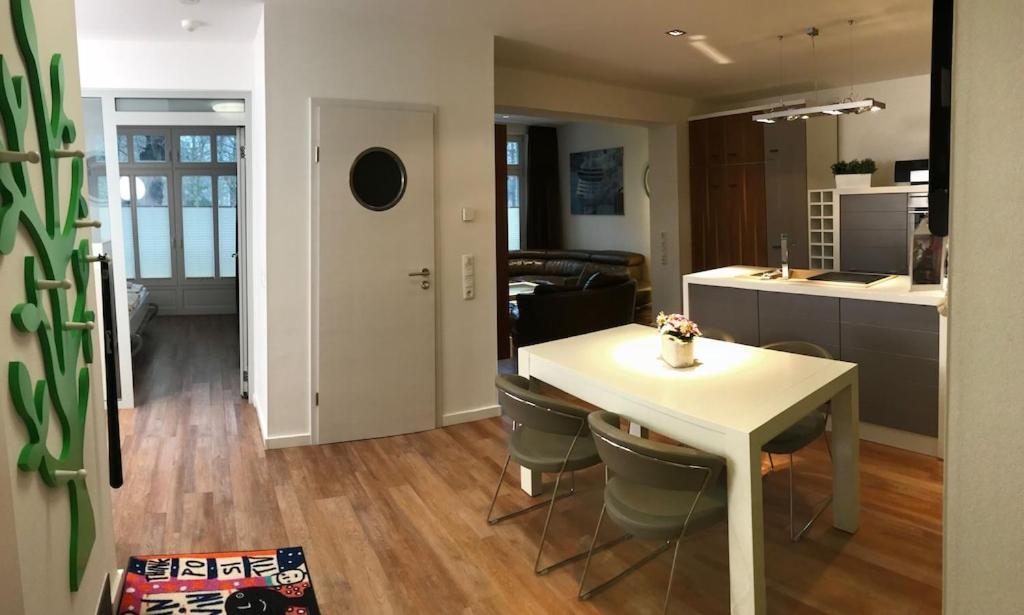 Exclusive Fewo In Warnemuende, 150M To The Beach, 2 Bathrooms, 2 Bedrooms, Sauna, Wifi And Much More. Rostock Eksteriør bilde
