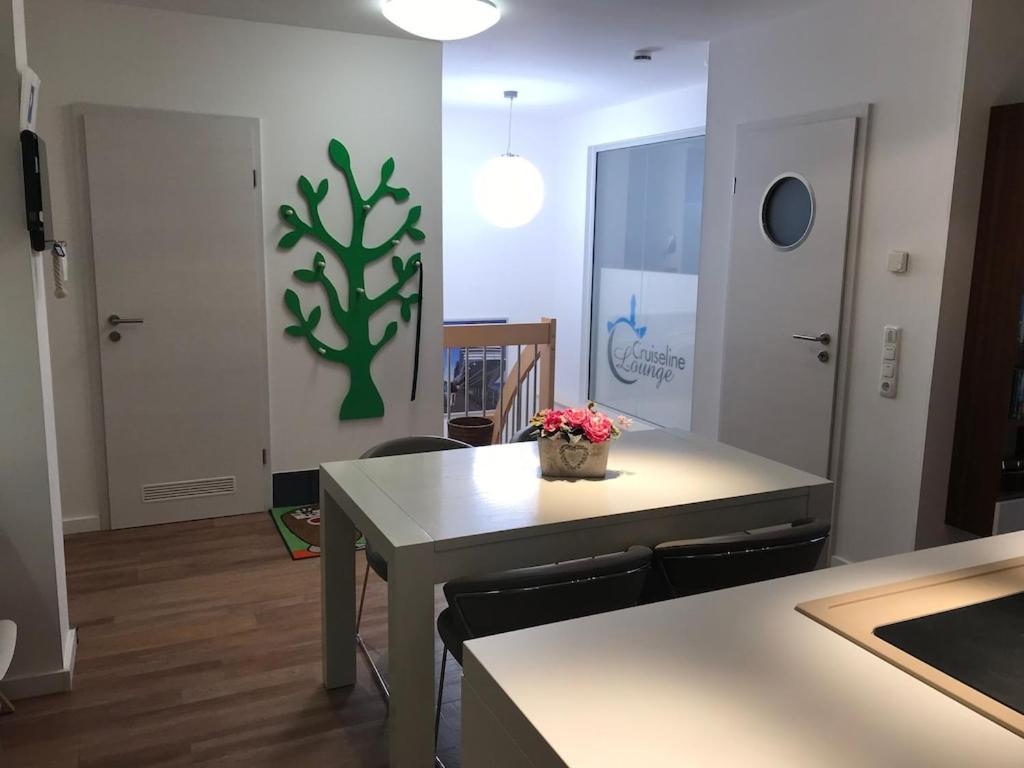 Exclusive Fewo In Warnemuende, 150M To The Beach, 2 Bathrooms, 2 Bedrooms, Sauna, Wifi And Much More. Rostock Eksteriør bilde