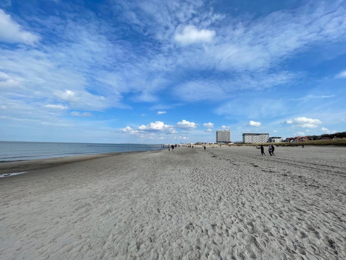 Exclusive Fewo In Warnemuende, 150M To The Beach, 2 Bathrooms, 2 Bedrooms, Sauna, Wifi And Much More. Rostock Eksteriør bilde
